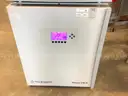 New Brunswick Galaxy 170R Incubator