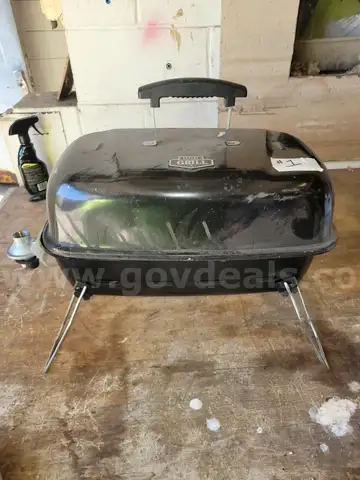 Lot 1-Small Propane Grill