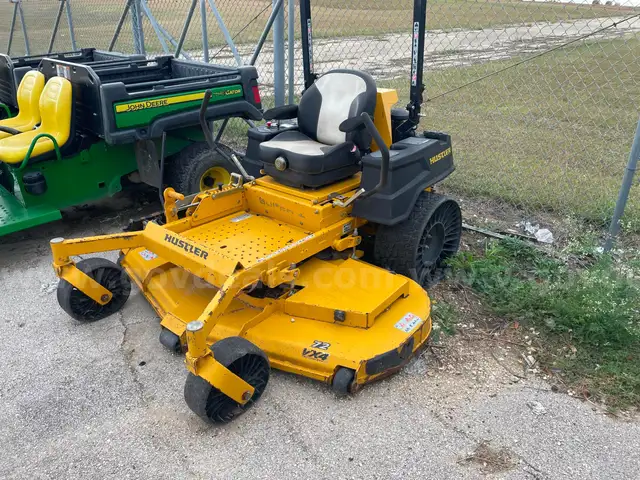 2019 Hustler Super Z