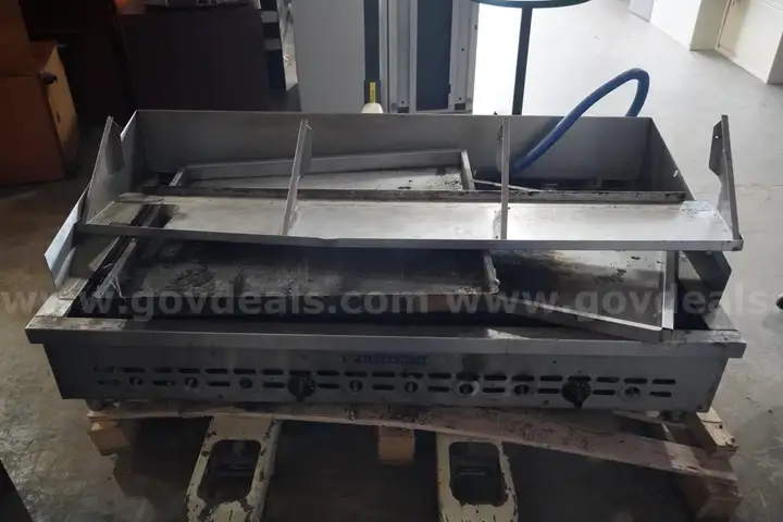 Untested Bakers Pride Grill