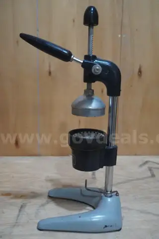 Hamilton Beach Commercial Citrus Juicer
