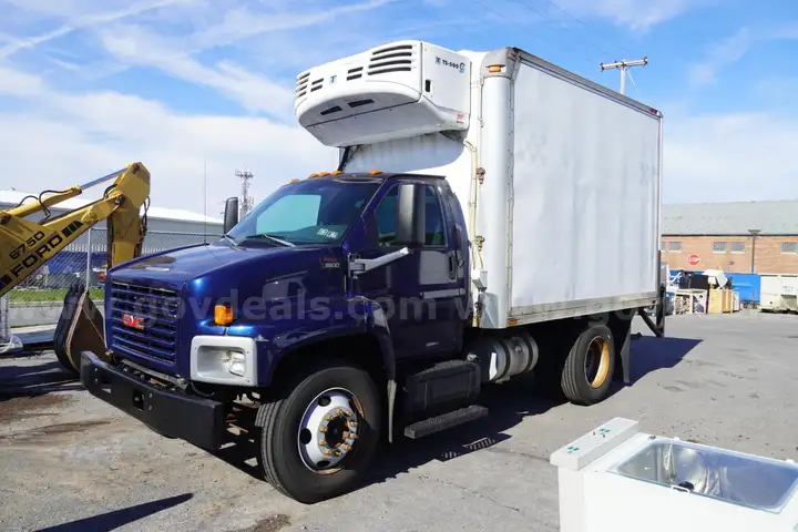 2004 GMC C6500 Bow Truck w/ Reefer Unit