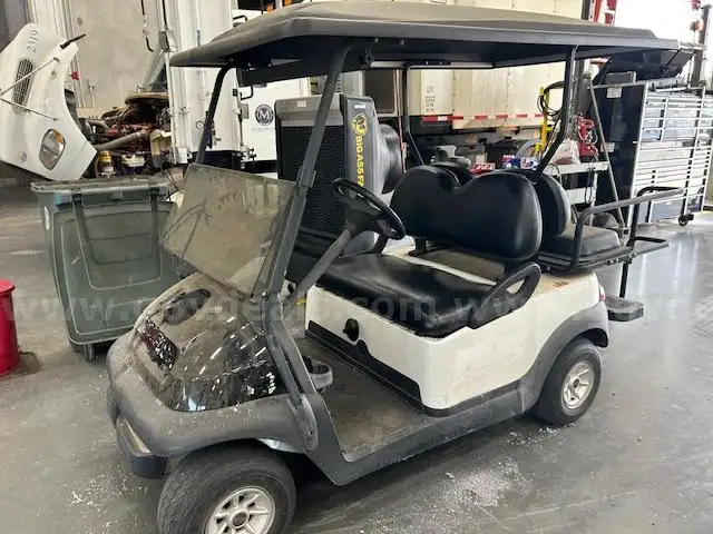 Golf car