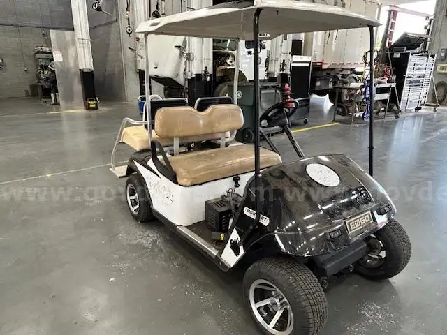 Golf car