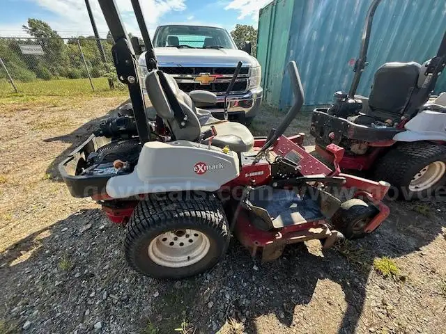 EXMARK 60&#x22; ZERO TURN