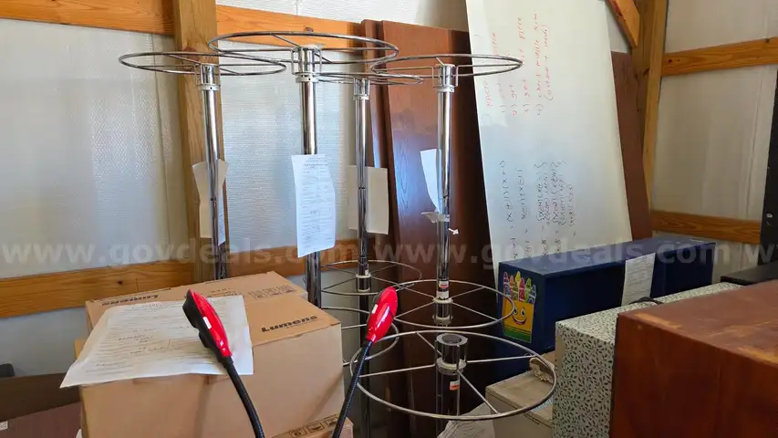 5 Revolving Bookstands