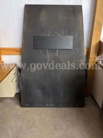 1 Lot of 2 Conference Tables