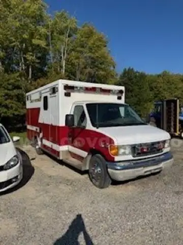 2003 Ford Econoline Ambulance
