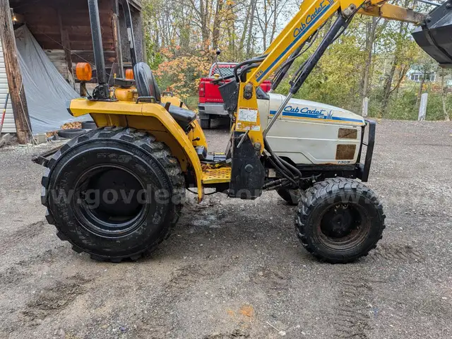 1999 Cub Cadet Model 7305 4WD