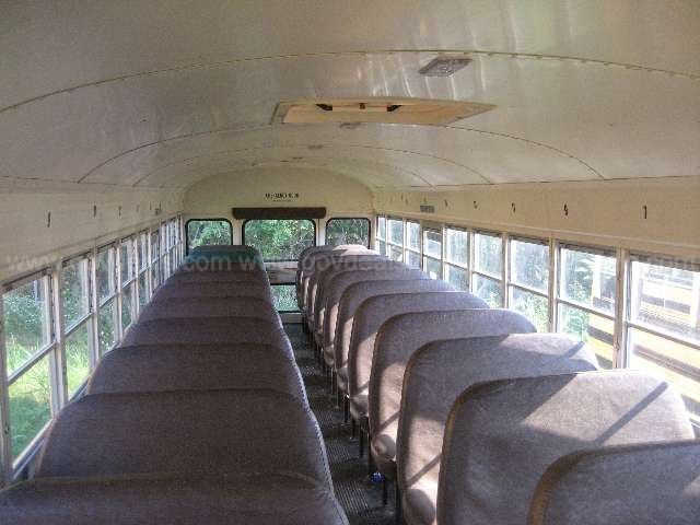 1995 Ford B800 BLUEBIRD 71 PASSENGER SCHOOL BUS CERTIFIED | GovDeals