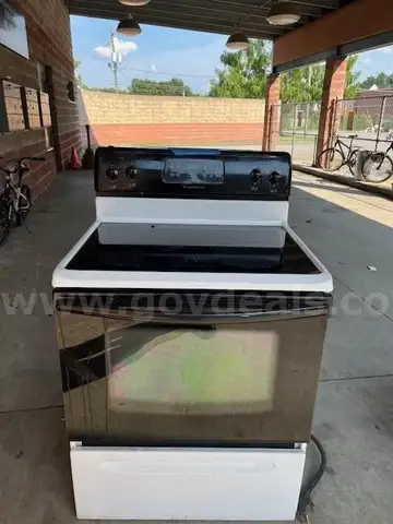 Frigidaire Electric Stove