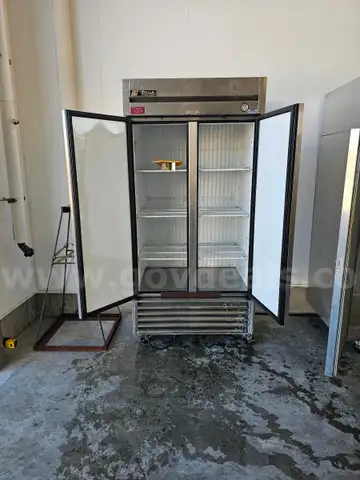 TRUE T-35F FREEZER