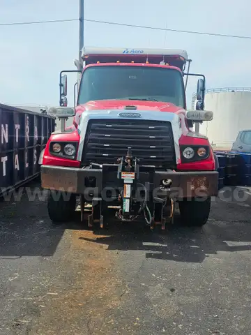 2012 Freightliner 114SD