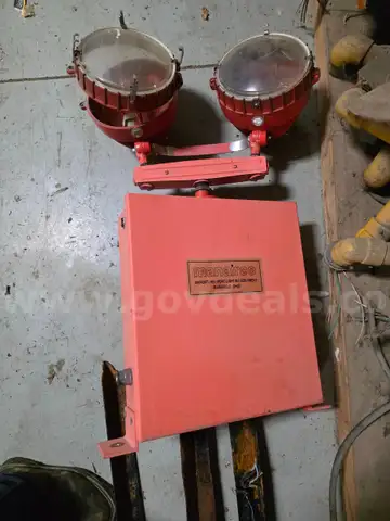 Strobe light (Airport rotating beacon)