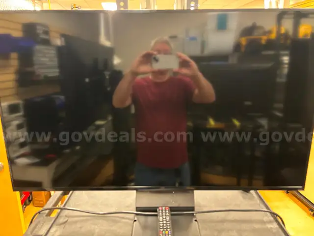 Flat Panel Television (Lot of 3)