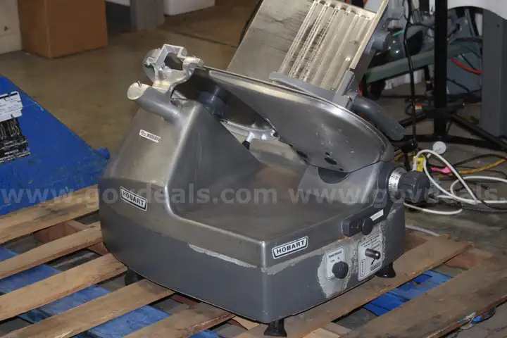 (1) Hobart 2712 Commercial Meat Slicer &#x2013; Working Condition