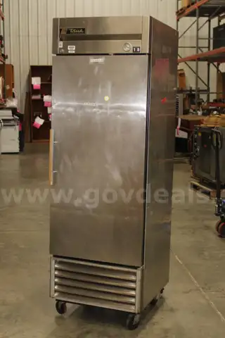 (1) TRUE T-23F Commercial Upright Freezer &#x2013; 1 Door, Stainless Steel &#x2013; Working Condition