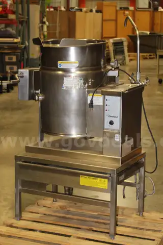 (1) Cleveland Range Electric Tilting Kettle with Stand &#x2013; Model KGT-12-T &#x2013; Powers On