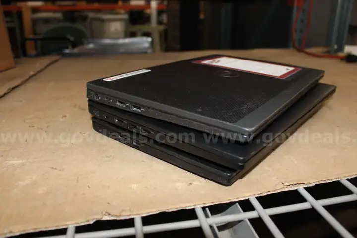 (3) Dell Latitude Laptops &#x2013; 2019 &#x26; 2020 Models &#x2013; i5/i7 &#x2013; 8GB/16GB RAM &#x2013; Powers On &#x2013; Issues Noted