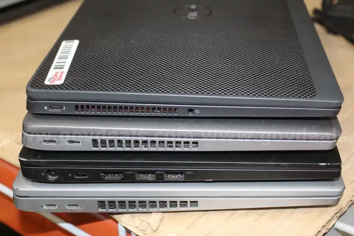 (4) Dell Latitude Laptops &#x2013; 2018&#x2013;2022 Models &#x2013; i5/i7 &#x2013; 8GB/32GB RAM &#x2013; 256GB/512GB SSD &#x2013; Powers On &#x2013; Issues Noted