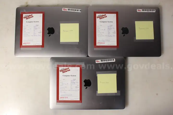 Lot of (3) Apple MacBooks