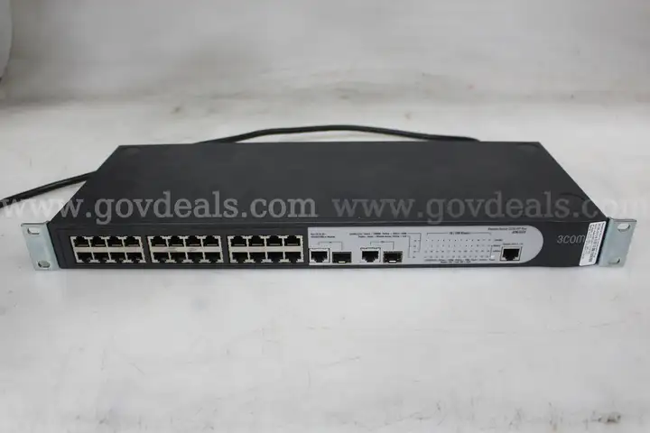 (1) Anatel 3Com 24 Port Ethernet Switch