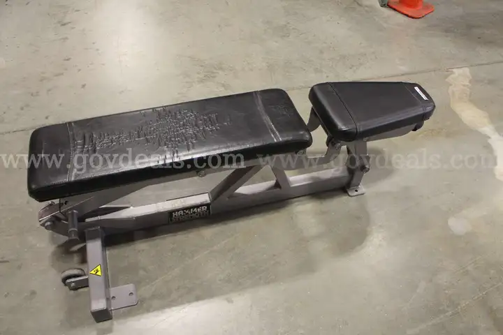 Hammer Strength Adjustable Workout Bench