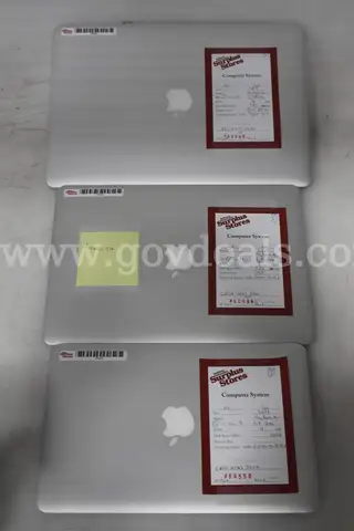 Lot of (3) Apple MacBook Air Laptops