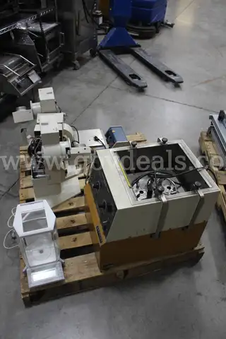 Lot of Miscellaneous Laboratory Equipment