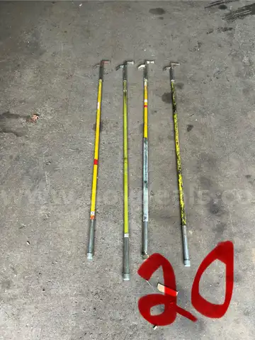 (4) 6&#x2019; fiberglass Z hooks