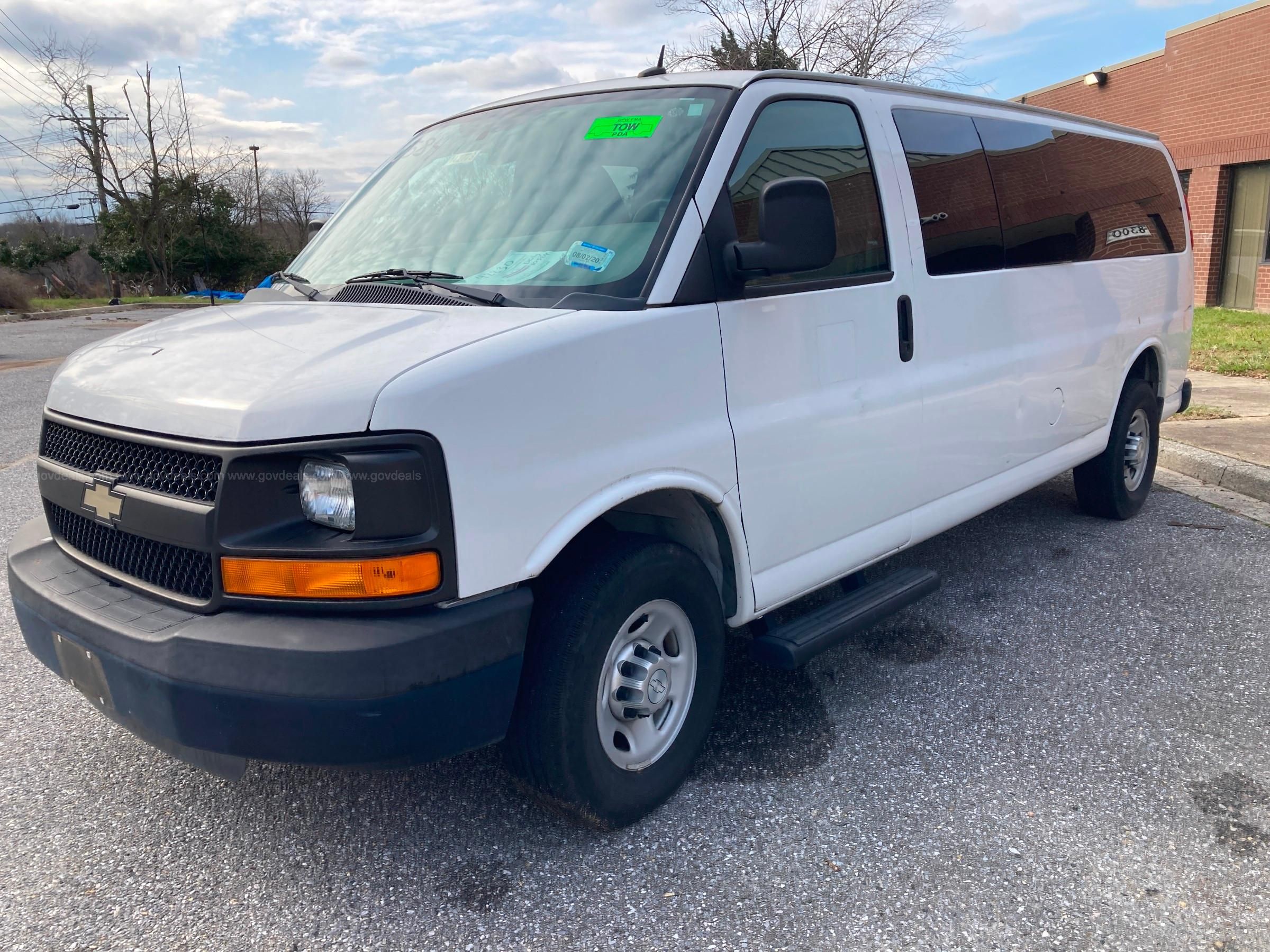 2014 chevrolet best sale express passenger van