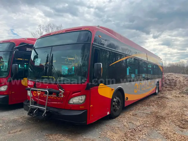 2014 New Flyer Diesel/Electric Hybrid Transit Bus