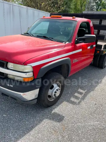 2002 Chevrolet Silverado 3500 Stakebody Truck
