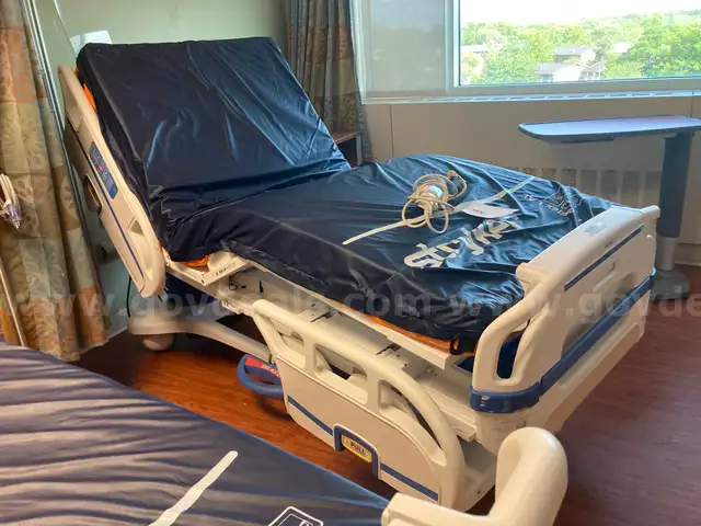Lot of 2:  Stryker 3005S3 PX4  Med-Surg Beds