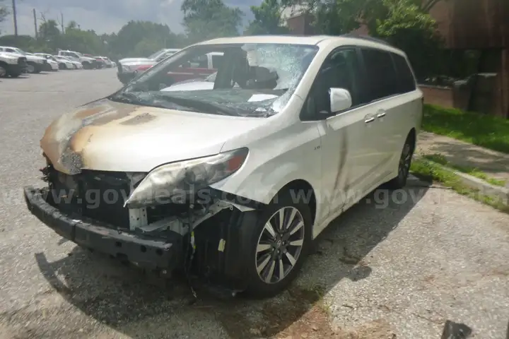 2018 Toyota Sienna-Burnt Scrap Vehicle-No Title