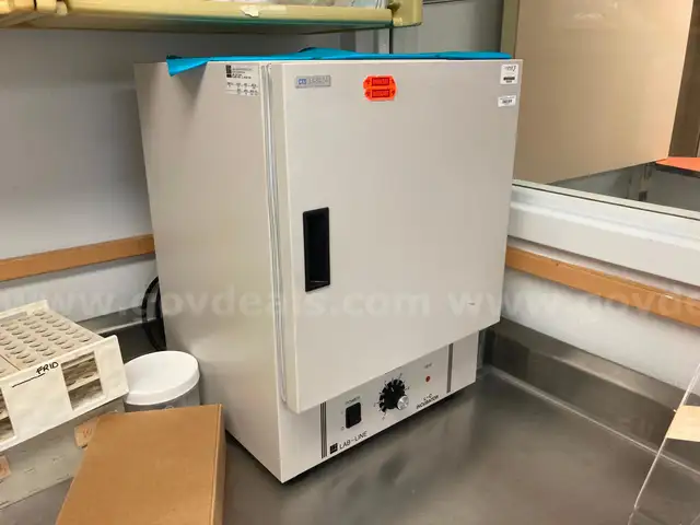 Lot of 3 items:  Lab-Line Incubator, Helmer Platelet Incubator, Barkey Plasmatherm warmer/cooler