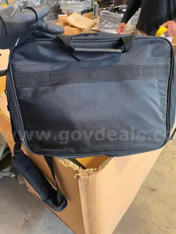 Laptop Bags/Camera Bags - 32 UNITS - USED