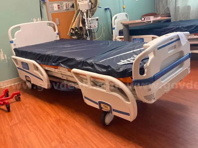 Stryker 3005S3 Med-Surg Hospital Bed