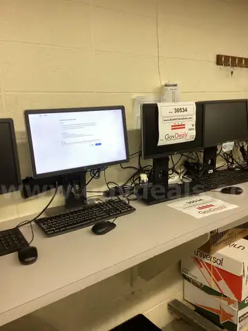 Lot of 5 computer sets:  computer/monitor/keyboard/mouse
