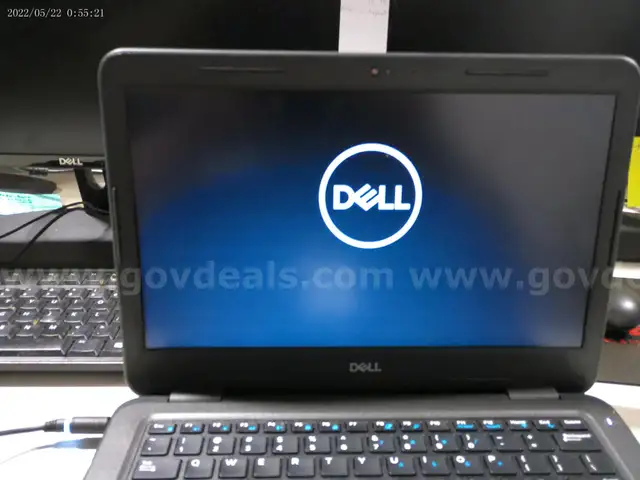 POWER ON DELL LAPTOPS - 13 units -