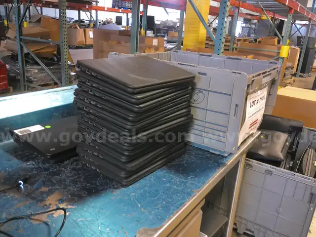 Laptops - 15 units -