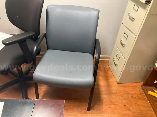Waiting Room Chairs - lot of 19