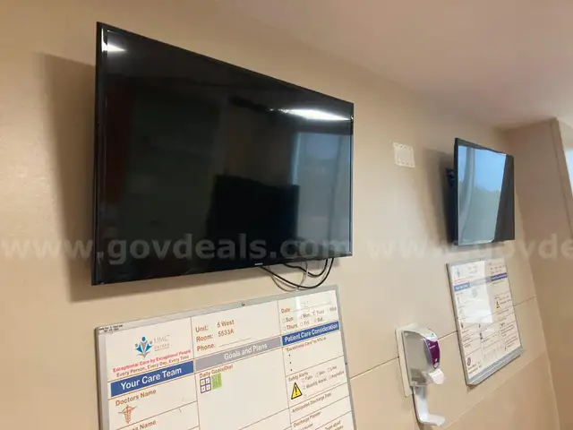 Samsung 43inch Flat Screen Smart HDTVs - all mounted to wall - lot of 6