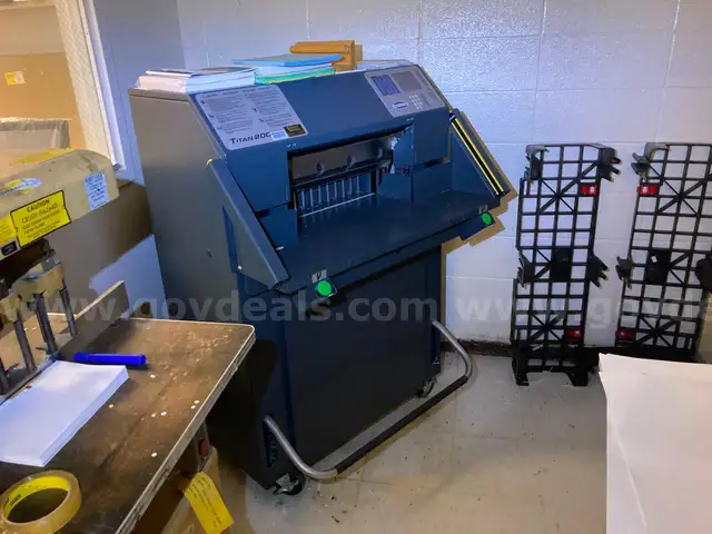 Challenge Titan 200 Hydraulic Paper Cutter