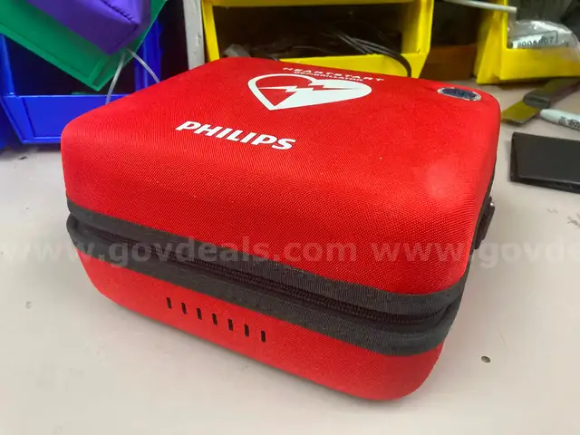 Philips Heartstart HS1 Defibrilators - no batteries - lot of 2