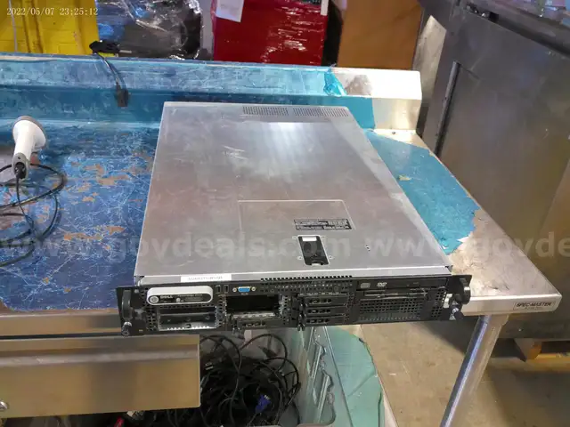 POWER ON DELL SERVER  8-UNIT