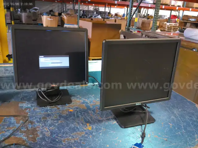 Monitor with Stands - 45 units