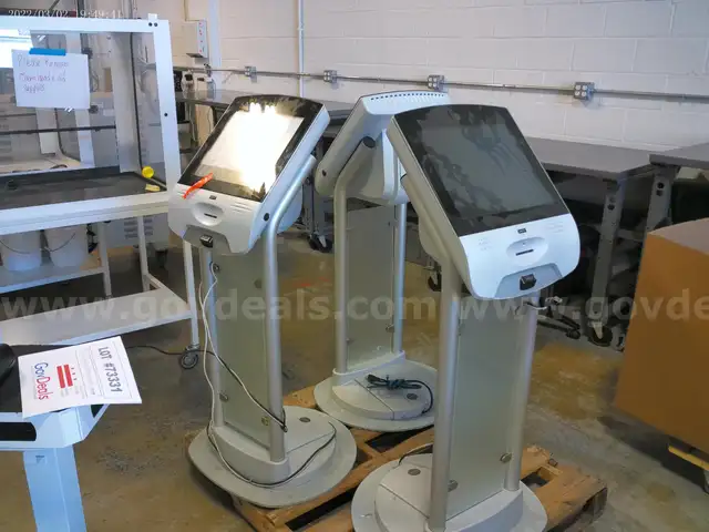 QMATIC Intro 17 Kiosk with Built-In Printer -3 UNITS (POWER ON)