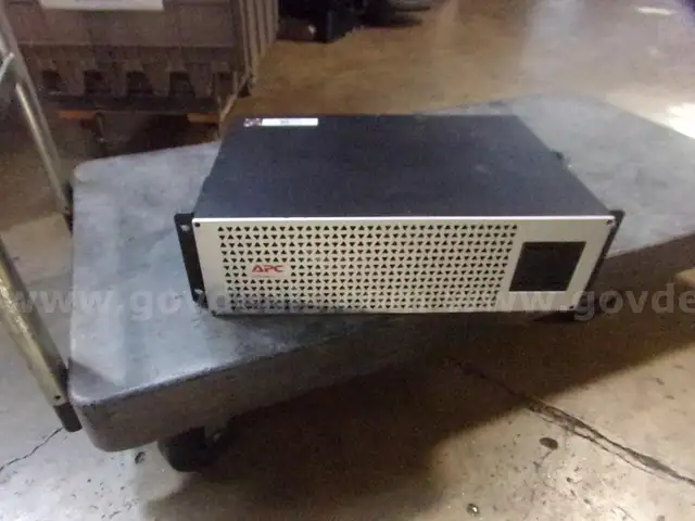 POWER ON APC SMART-UPS BACKUP BATTERY  - 1 UNIT
