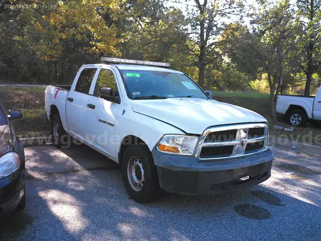 2011 RAM 1500 Crew Cab 4x4 Pickup Truck